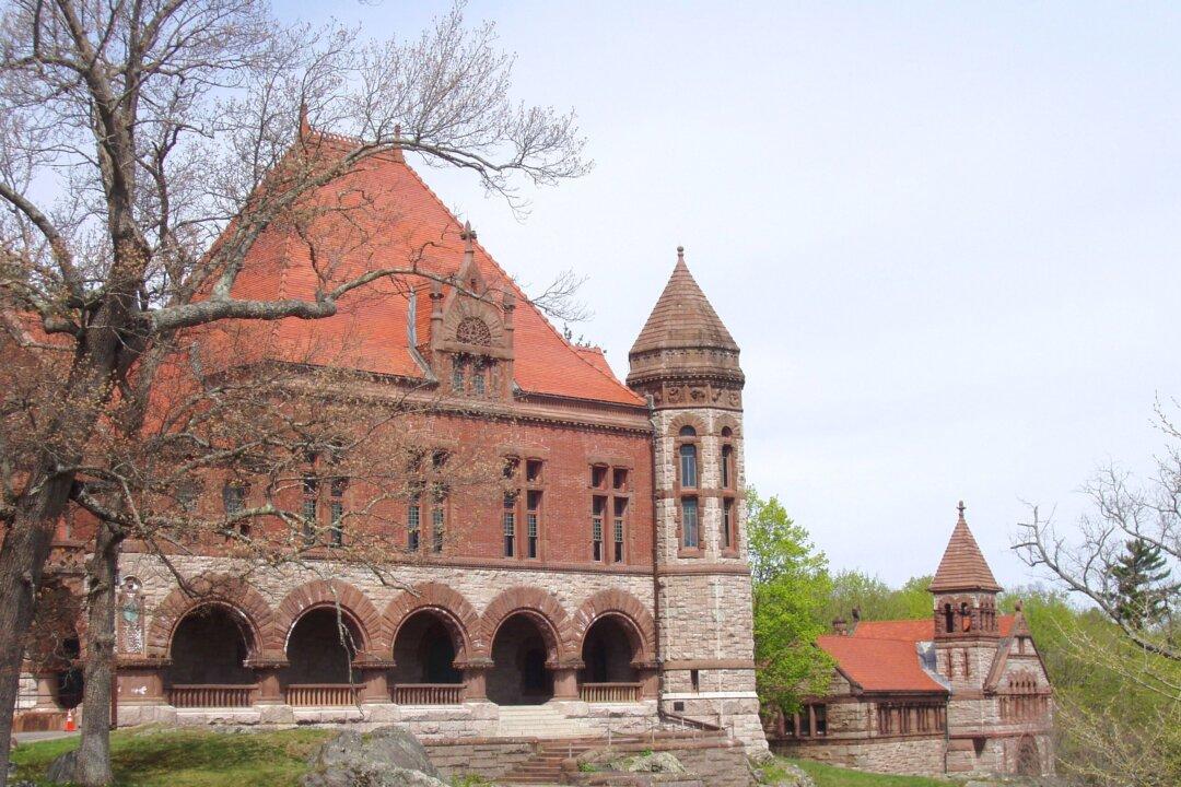 Massachusetts Family Sues to End ‘Home Equity Theft’