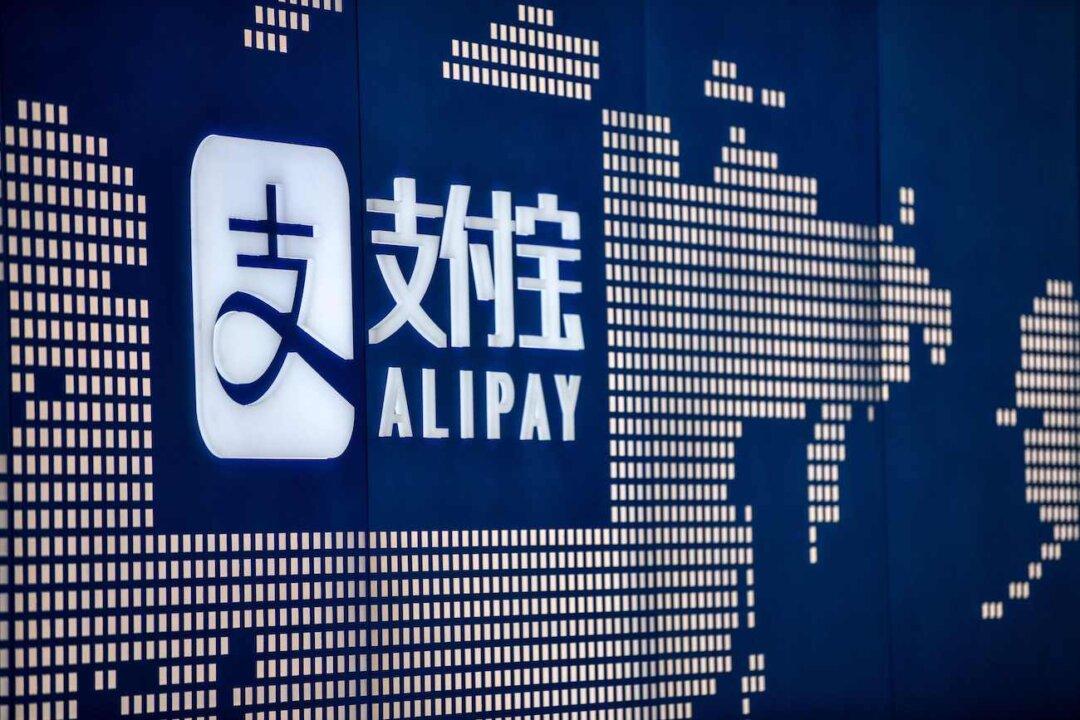 Trump Orders Ban on Transactions With 8 Chinese Apps, Including Alipay