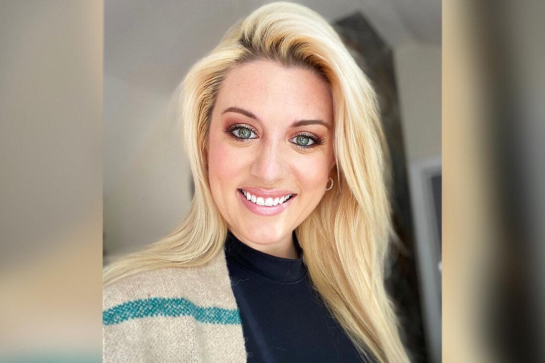 Working Mom Delivers Epic Comeback to Internet Troll Who Said She ‘Looks Tired’