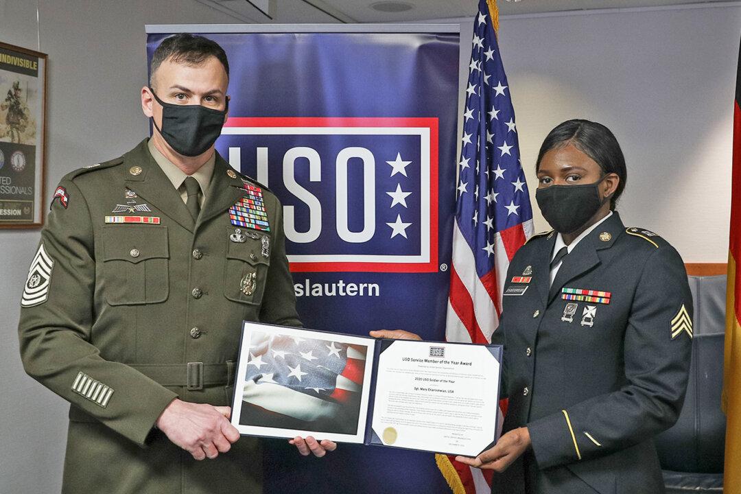 Female Sergeant Honored for Bravery After Saving Fellow Soldier From Smoking Car Wreck