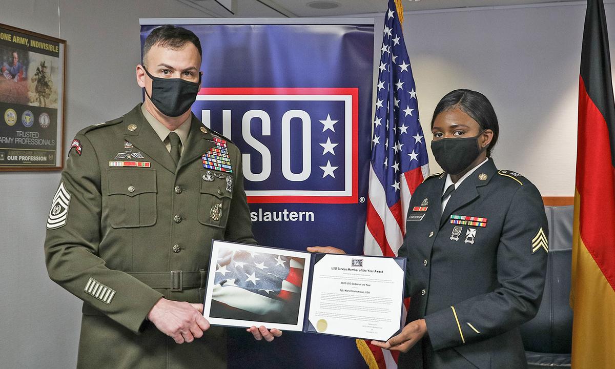 Female Sergeant Honored for Bravery After Saving Fellow Soldier From Smoking Car Wreck