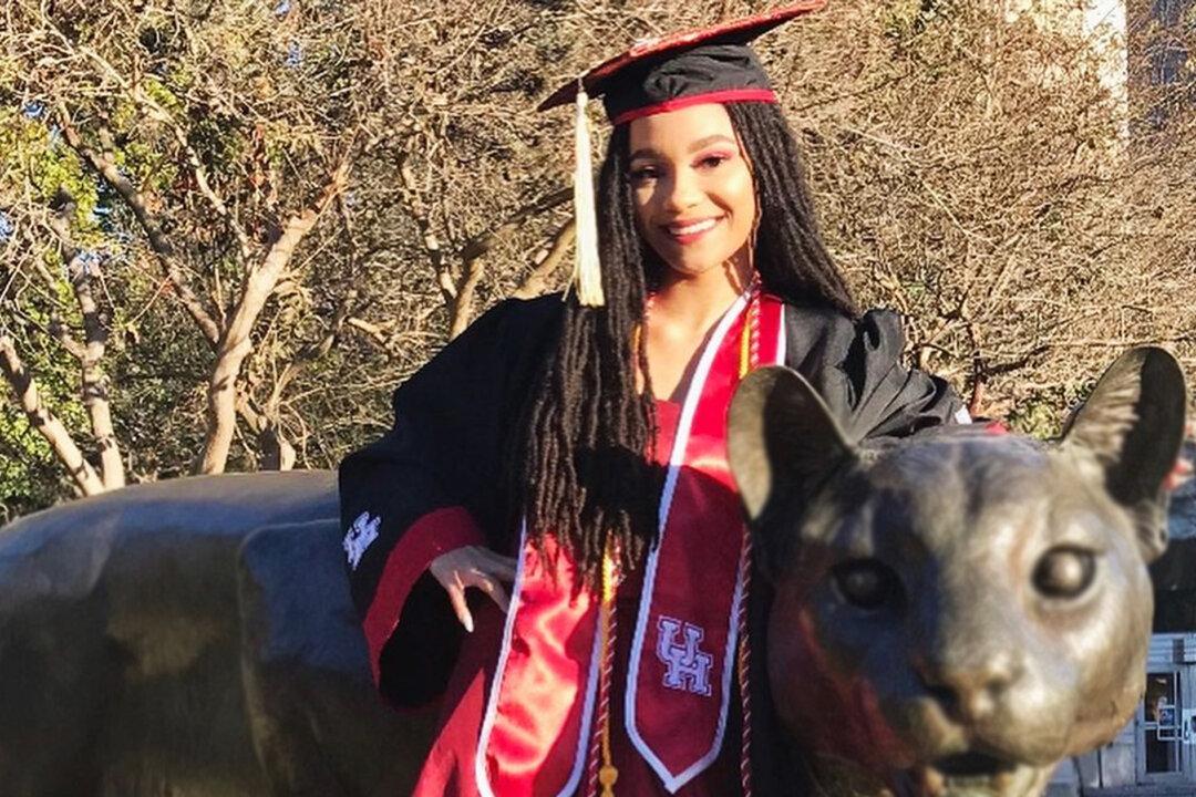 Texas Teen Becomes Youngest Person to Graduate From UH, Already Enrolled in Master’s Program