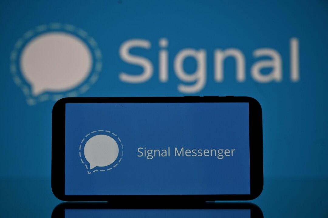 Signal Messaging App Hits Top of Stores After Reaching 1.3 Million Downloads in One Day