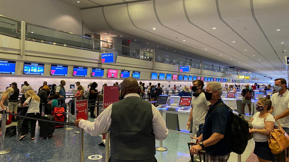 Chinese Woman Charged With Fraud, Illegally Bringing Chinese Nationals to the US