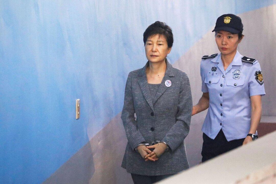 Pardon for South Korean Ex-president Gains Support as Court Auctions Off Her Private Residence