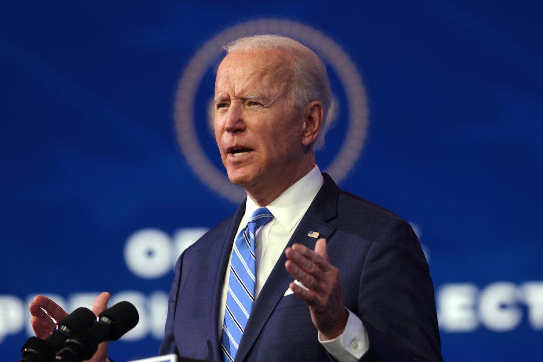 Biden Plans to Add Thousands of Vaccination Sites, Including Pharmacies