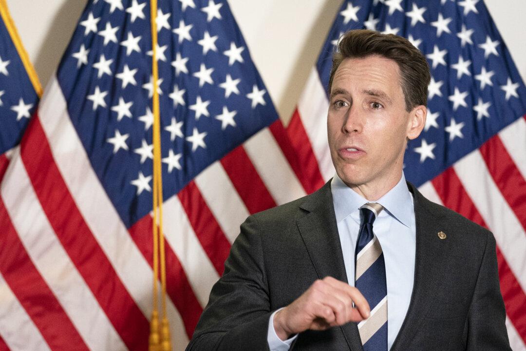 Sen. Josh Hawley’s Florida Fundraiser Canceled by Loews Hotels Over Capitol Breach
