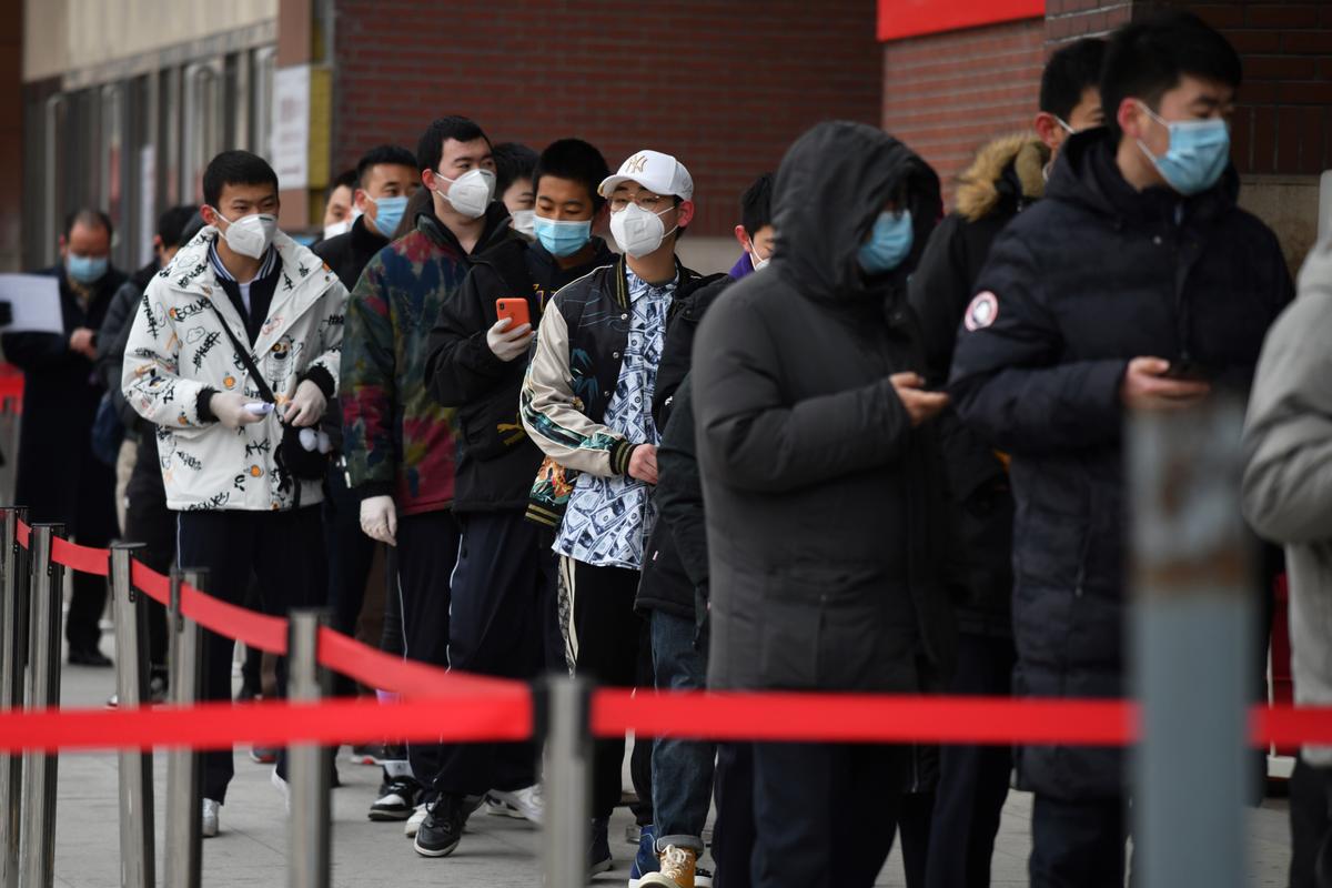 Residents in China’s Virus Hotspots Share Their Experiences Under Lockdown