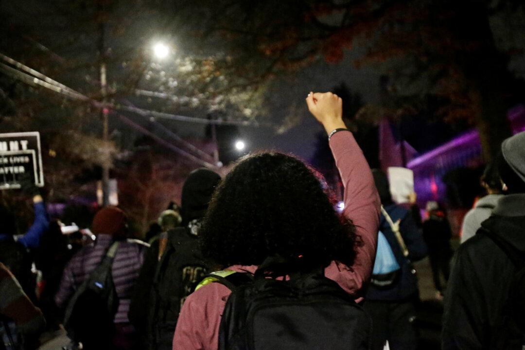 Portland Police Arrest 8 After Agitators Vandalize Democratic Party Offices