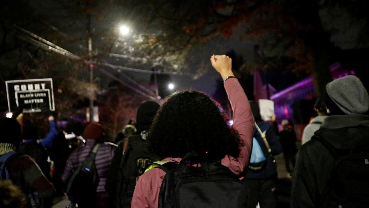 Portland Police Arrest 8 After Agitators Vandalize Democratic Party Offices