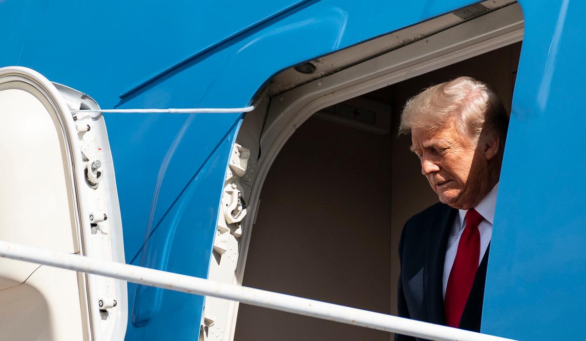 House Poised to Send Trump Impeachment Article to Senate, Durbin Says