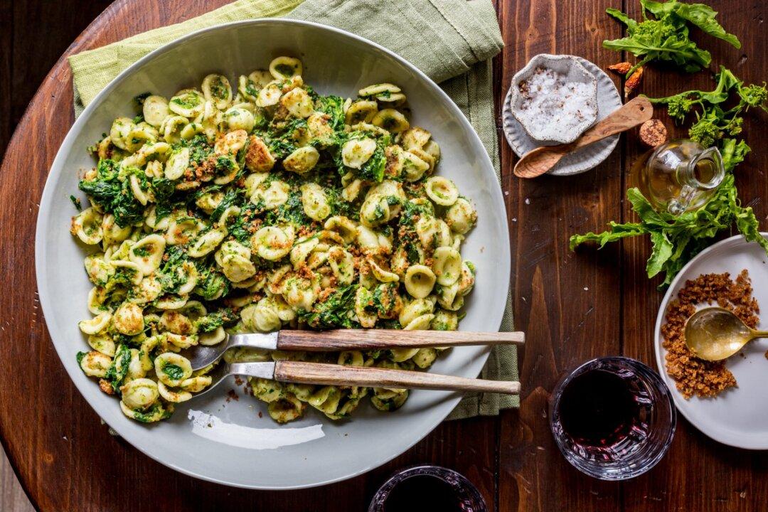 Orecchiette con le Cime di Rapa (Orecchiette With Broccoli Rabe)