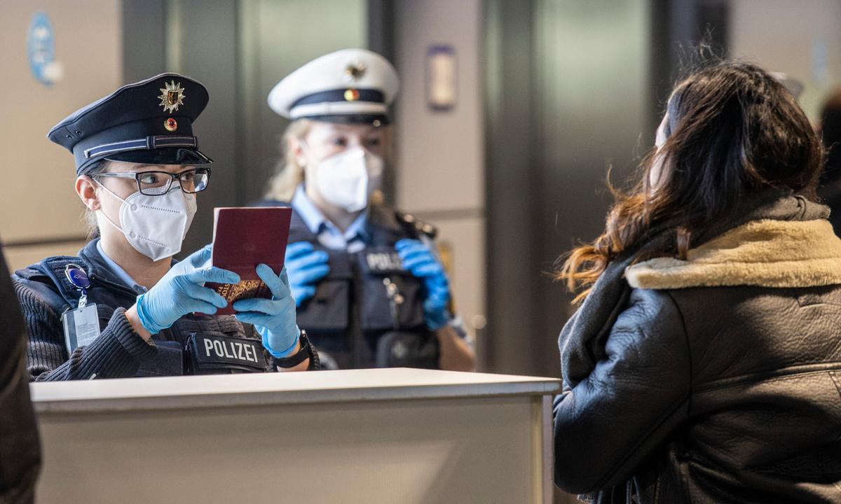 Airline Trade Group: COVID-19 Vaccines Should Not Be Mandated for International Travel