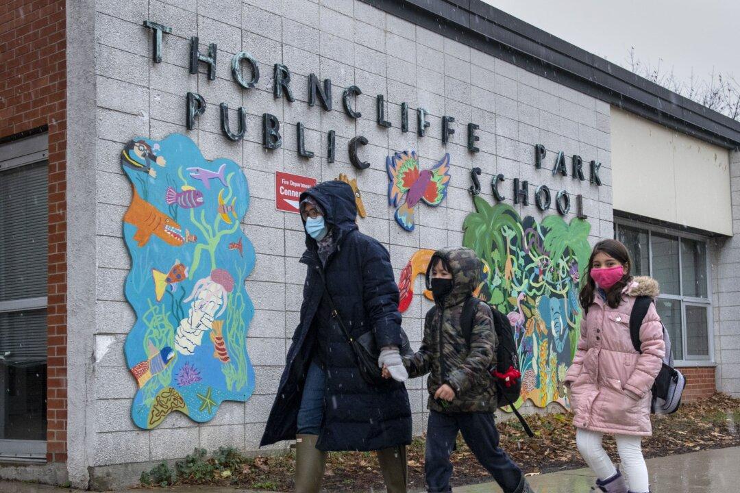 Over 100,000 Ontario Students Return to In-person Learning