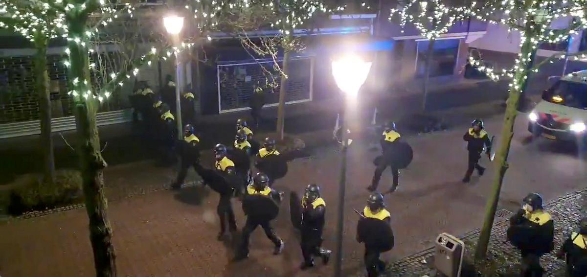 Dutch Police Detain More Than 180 in Third Night of Curfew Violence