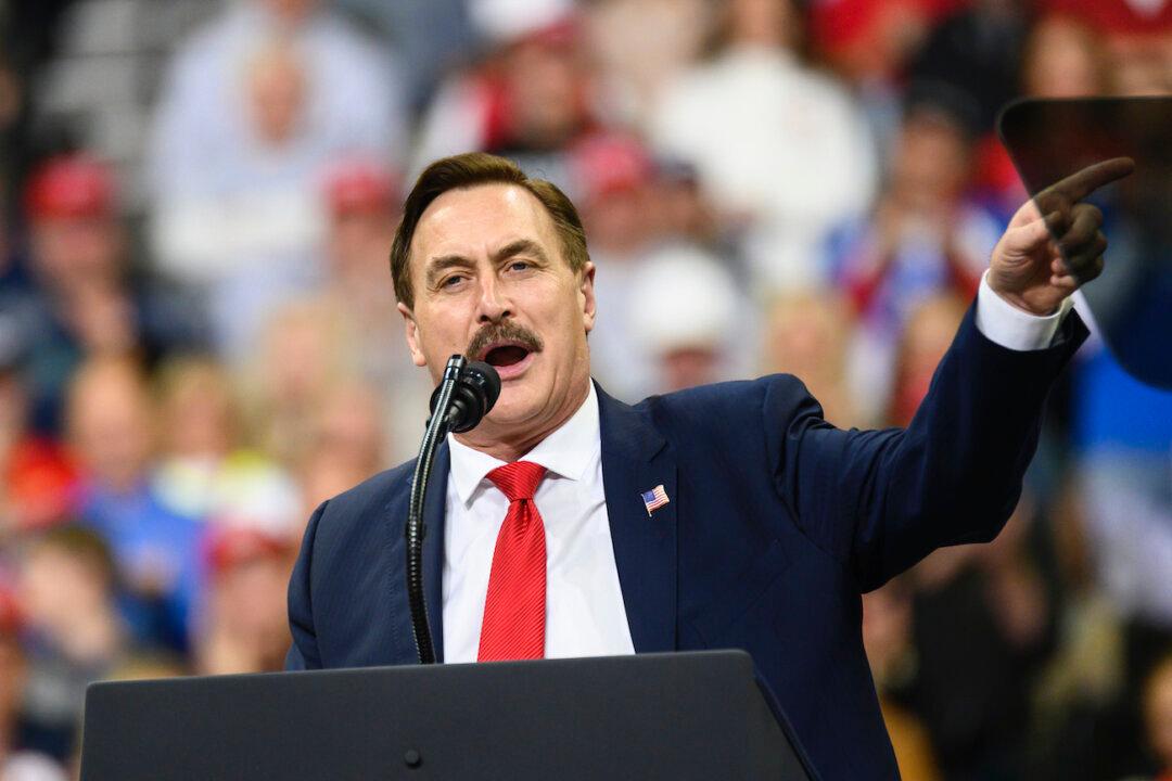 Mike Lindell Starts Private Investigation Into Fox News for Not Letting Him Report on Election Fraud Allegations