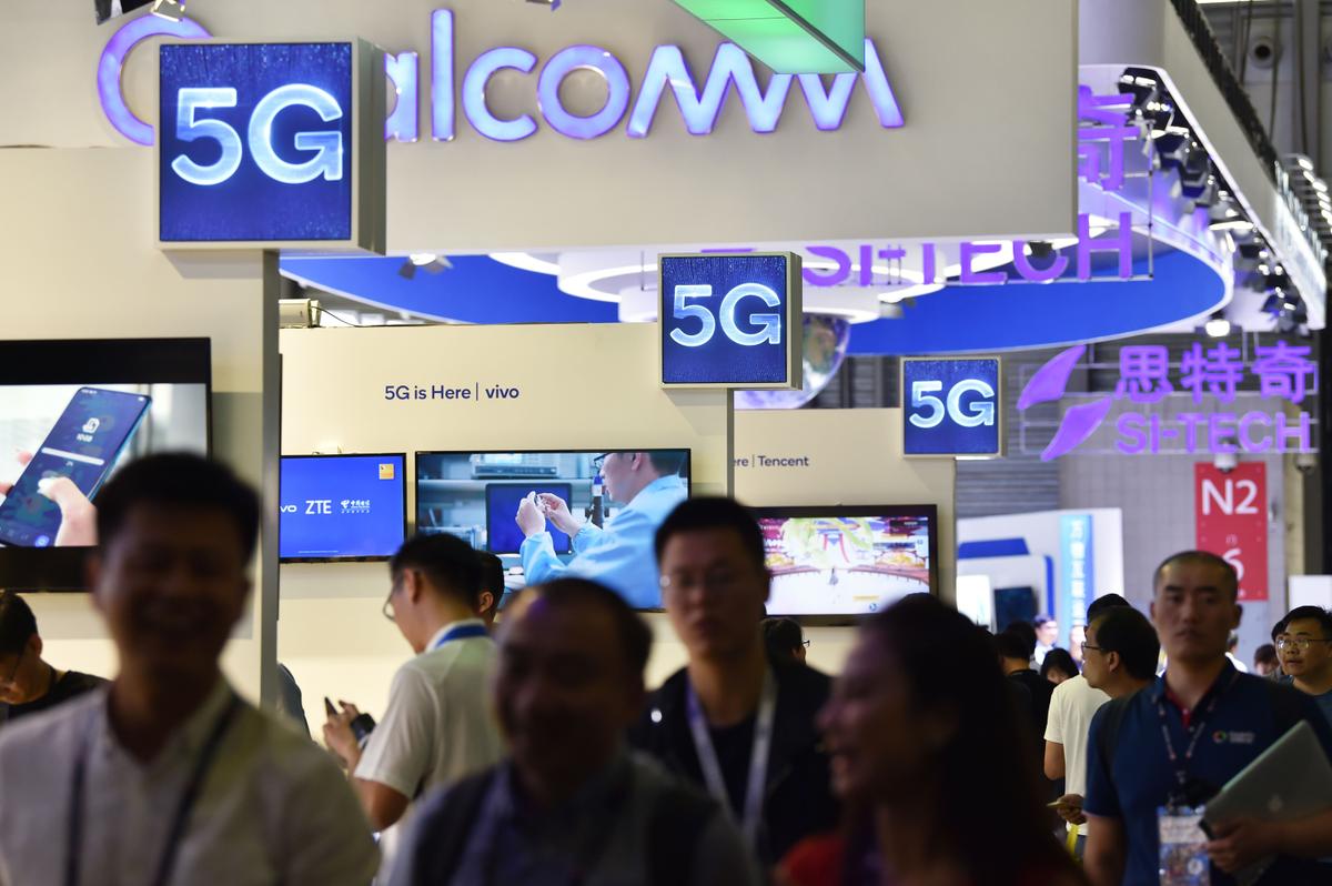 Former Google CEO, Execs, Call for ‘Disentangling’ of US and Chinese Tech Sectors