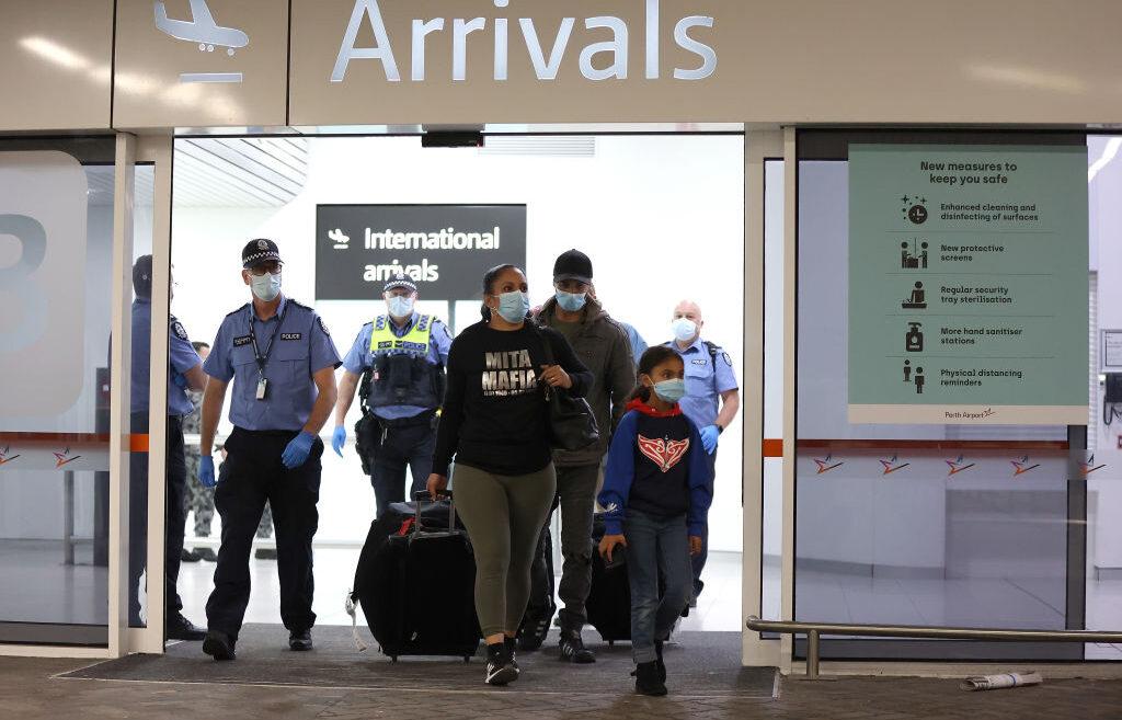 Australians May Have Option to Home Quarantine by Christmas: Expert