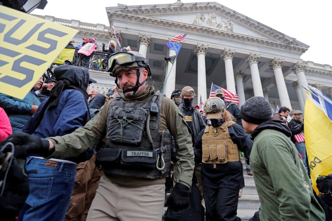 3 Linked to Oath Keepers Group Indicted for Conspiracy to Obstruct Congress on Jan. 6