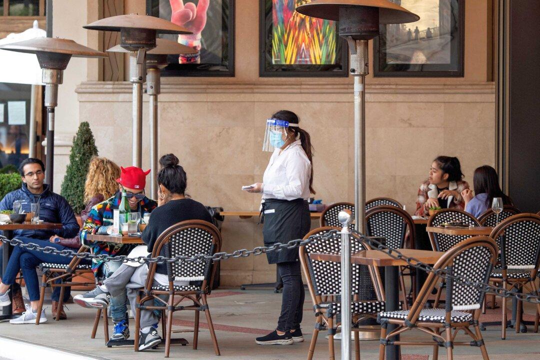 Los Angeles Streamlines Alcohol Permit Process for Restaurants