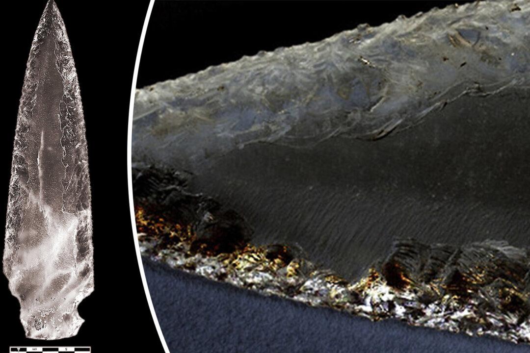 Archeologists Unearth 5,000-Year-Old Crystal Dagger in Chieftain’s Tomb in Spain