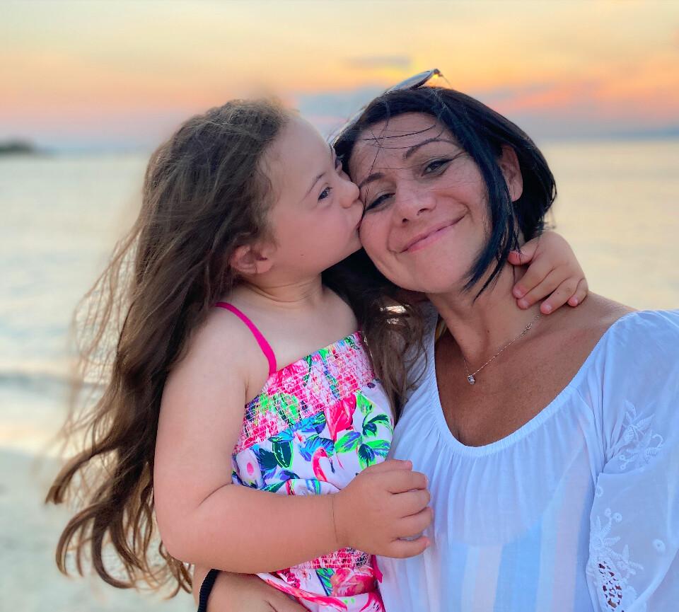 Francesca with her mom, Michelle (Courtesy of <a href="https://www.instagram.com/francescarausi_/">Michelle Rausi</a>)