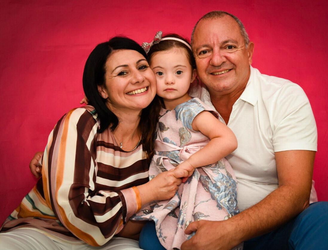 Francesca with her parents (Courtesy of <a href="https://www.instagram.com/francescarausi_/">Michelle Rausi</a>)
