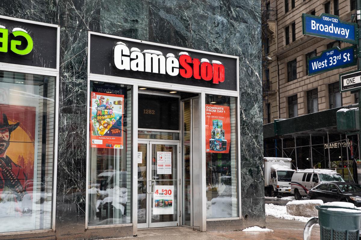 Robinhood Blocked GameStop Buys After Clearinghouse Threatened $2.2 Billion Charge, CEO Says
