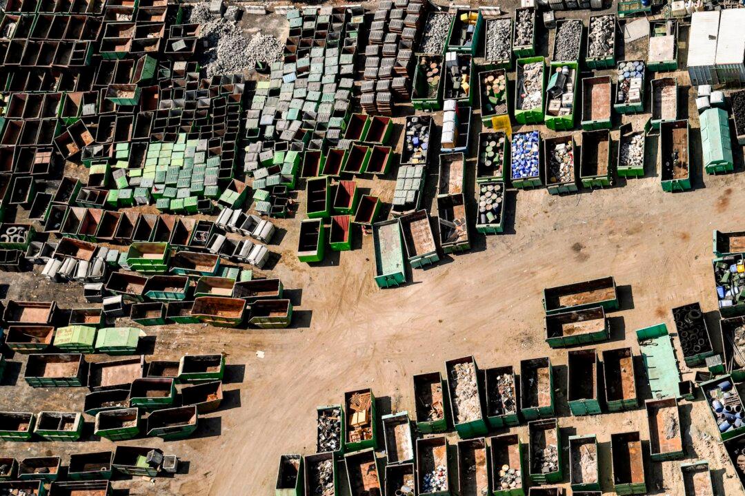 Biden to Keep Tariffs on Aluminum Imports From UAE, Reversing Trump’s Policy