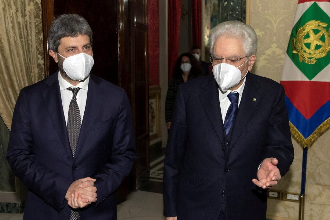 Talks to Revive Italian Government Fail, All Eyes on President