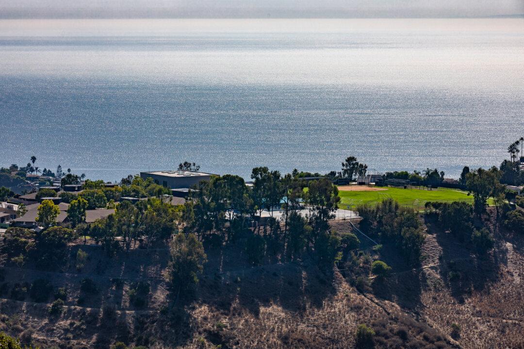 Some Laguna Beach Schools Will Remain Closed Until Virus Metrics Improve