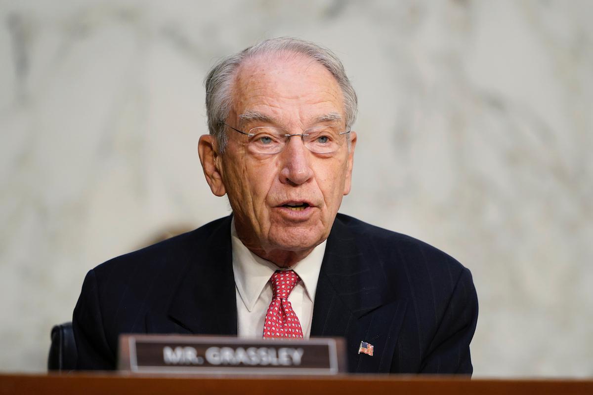 Grassley Warns AG Retaliation Against FBI Whistleblowers Talking to Congress Is Illegal