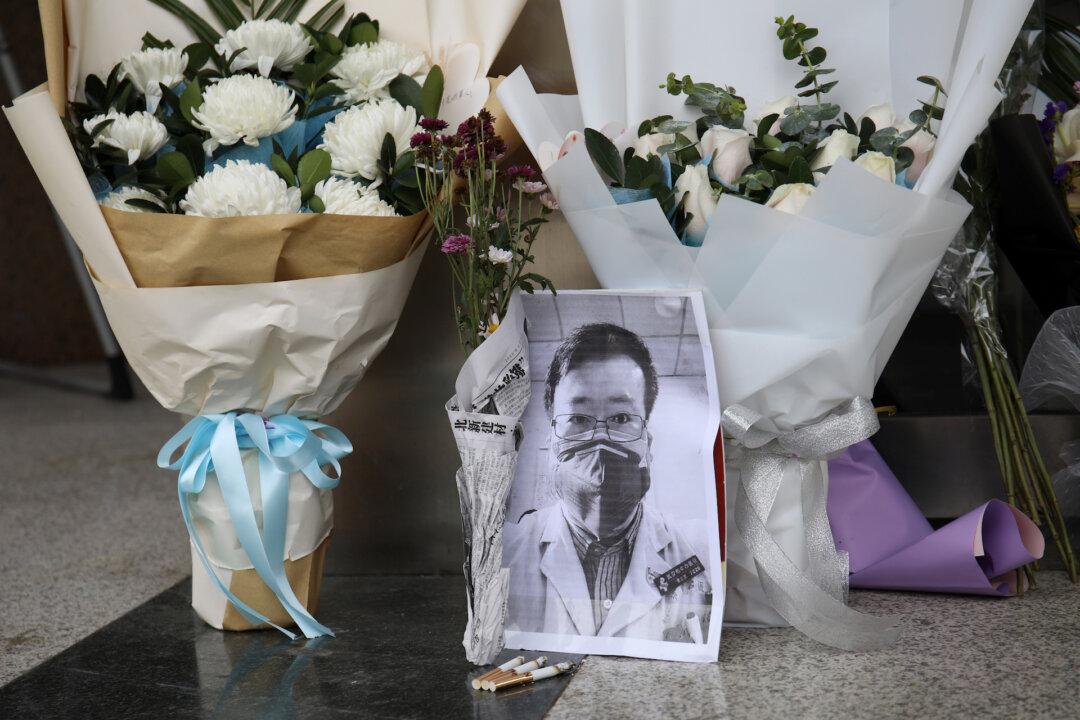 Wuhan Residents Remember COVID-19 ‘Whistleblower’ Doctor a Year After His Death