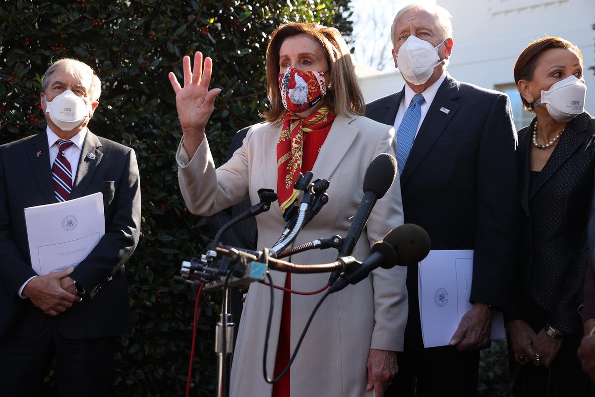 Republicans Demand Pelosi Be Fined $5,000 for Skirting Her Own Metal Detector Rule