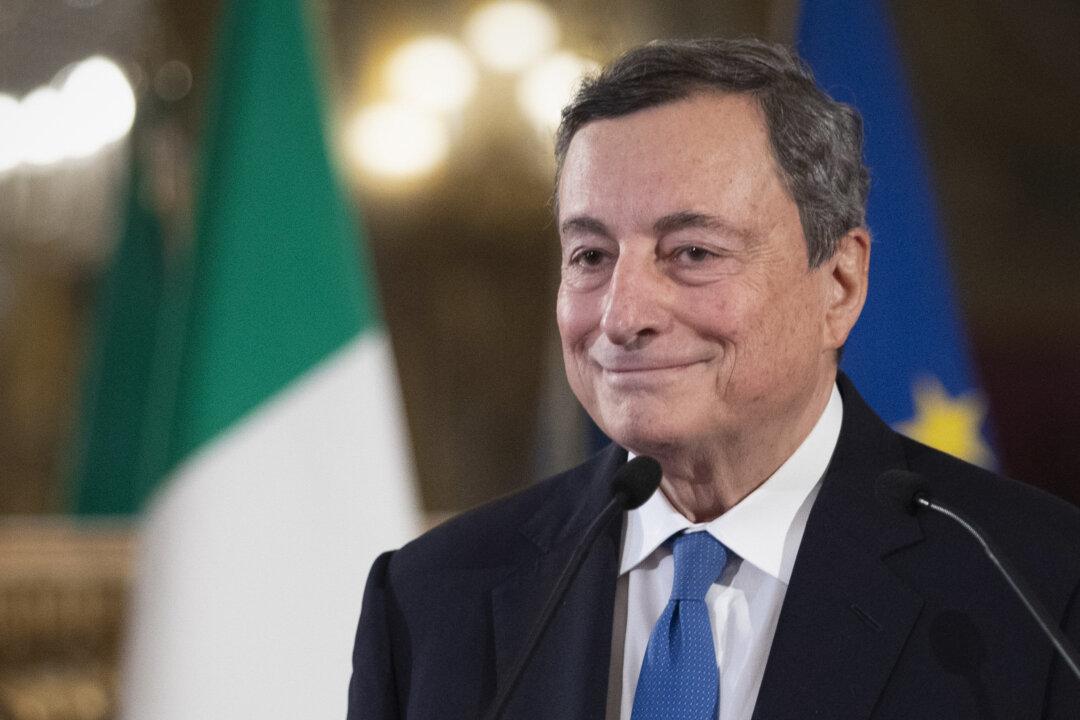 Italy’s Draghi Wins Support of 2 Rival Parties for New Government