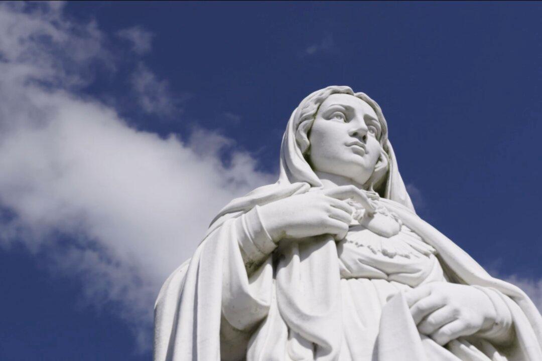 Queensland Government Backs Young Girl’s Push for More Public Female Statues