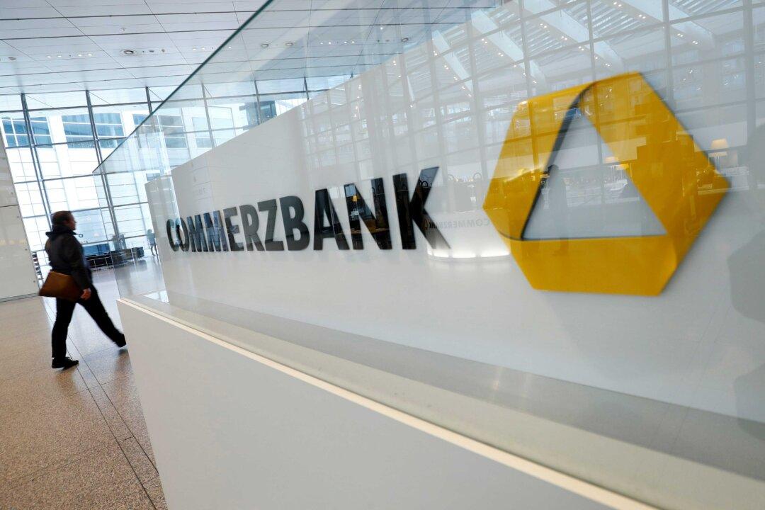 Commerzbank CEO Finalizes Plans to Cut 10,000 Jobs, Close Branches