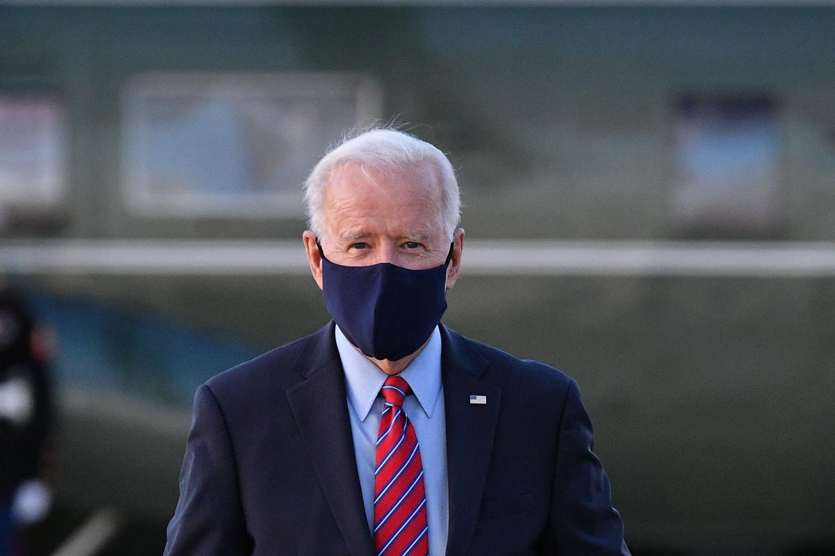 Former Obama Ethics Chief Says Biden Should Address Conflict of Interest With Brother