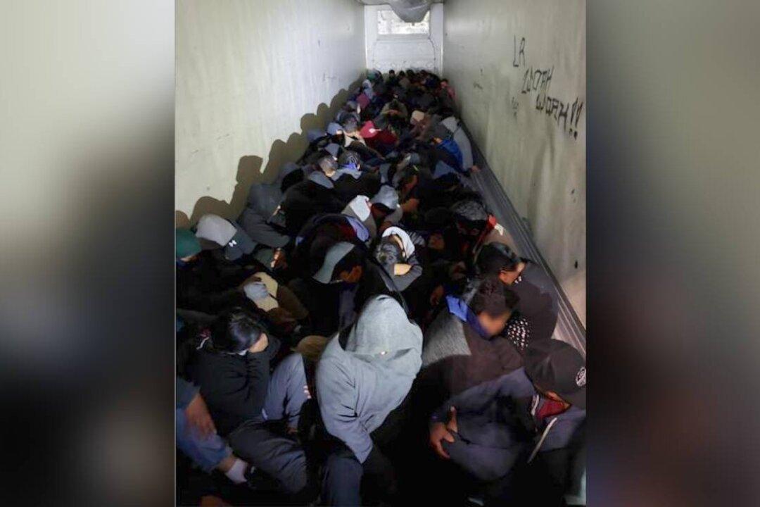 Sex Offender Among Illegal Aliens Arrested at Texas Border Checkpoint Within 2 Human Smuggling Attempts