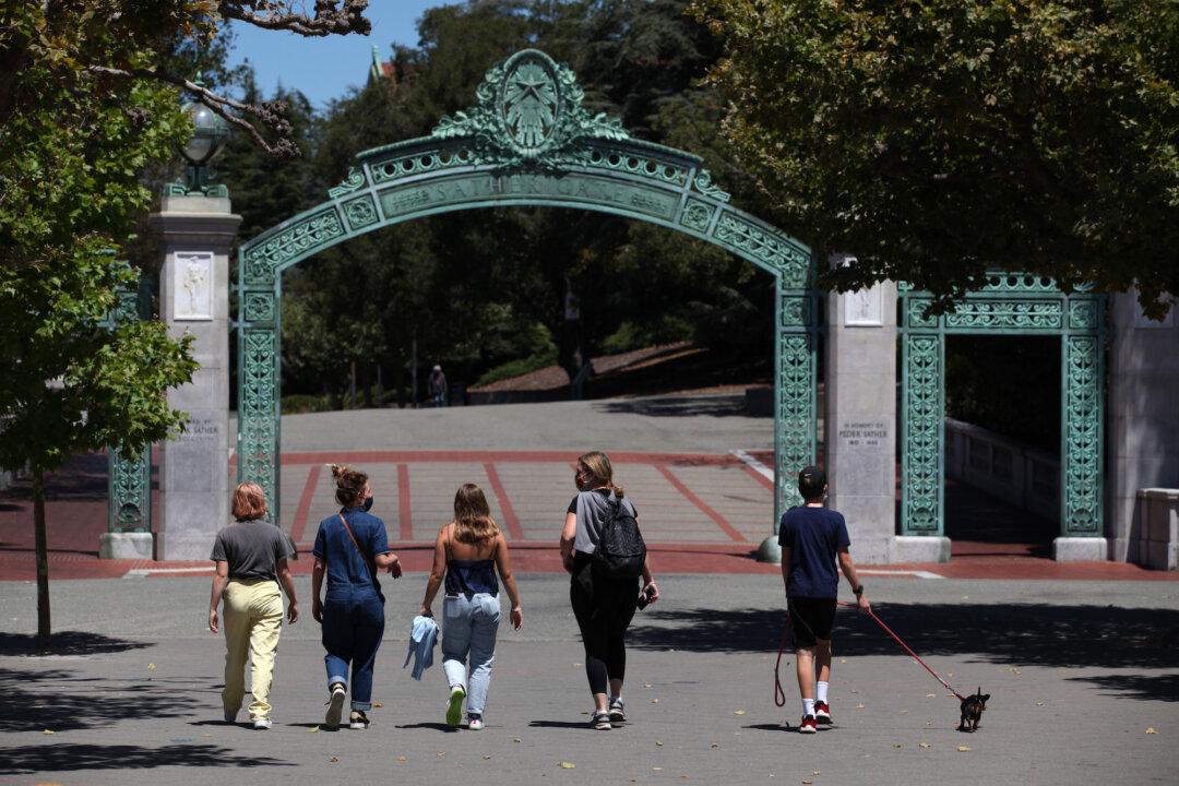 UC Berkeley Tightens Virus Lockdown, Imposing Solo Exercise Ban and Enhanced Monitoring of Dorms
