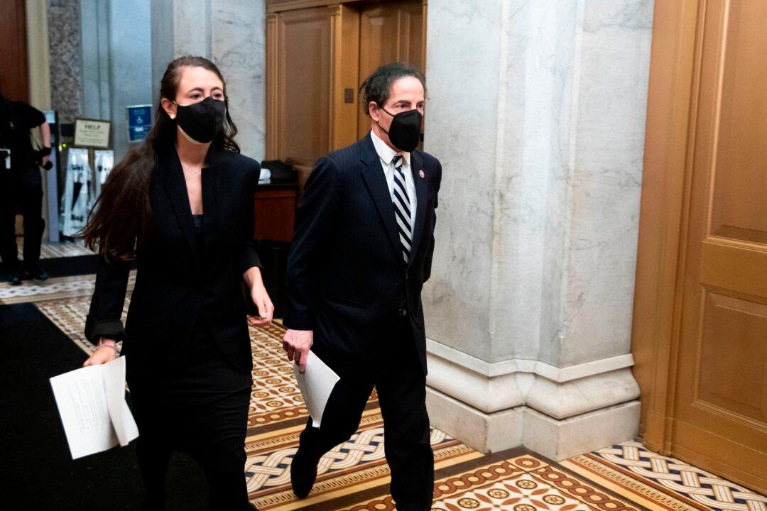 Most Republicans Not Convinced as House Democrats Wrap Up Arguments Against Trump