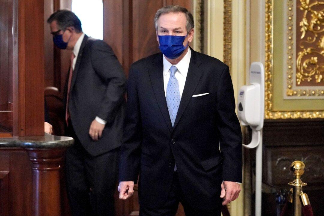 Home of Trump Attorney Van Der Veen Vandalized With Graffiti