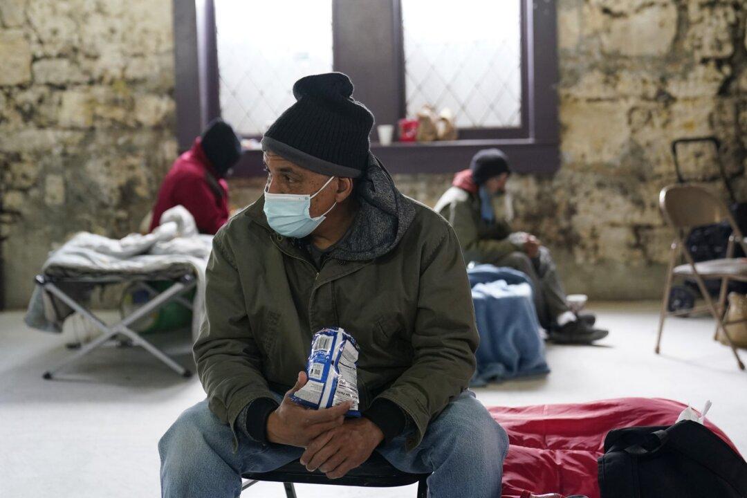 Texas Town Mayor Resigns After Telling Residents to ‘Quit Crying’ Amid Energy Outages