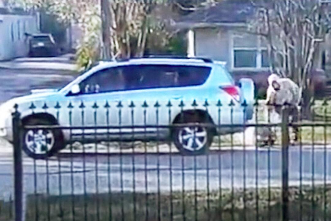 Amazon Driver Finds Baby Abandoned on Sidewalk by Car Thief, Helps Reunite With Mom