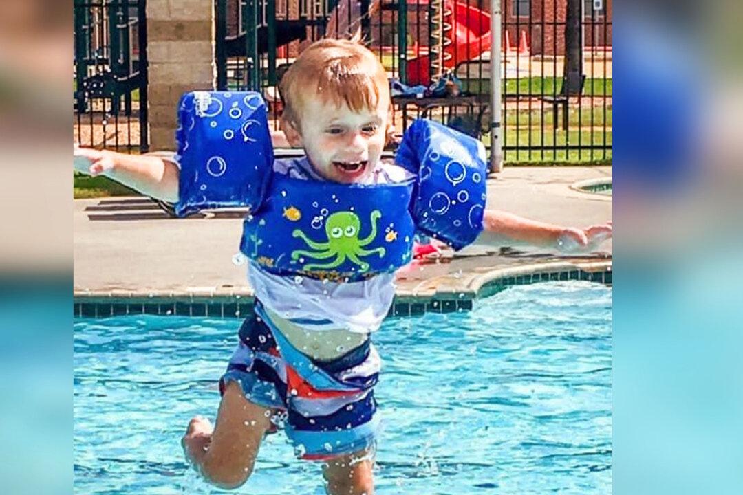 Mom Shares Heart-Wrenching Warning on ‘Water Wings’ to Parents After Son’s Tragic Accident