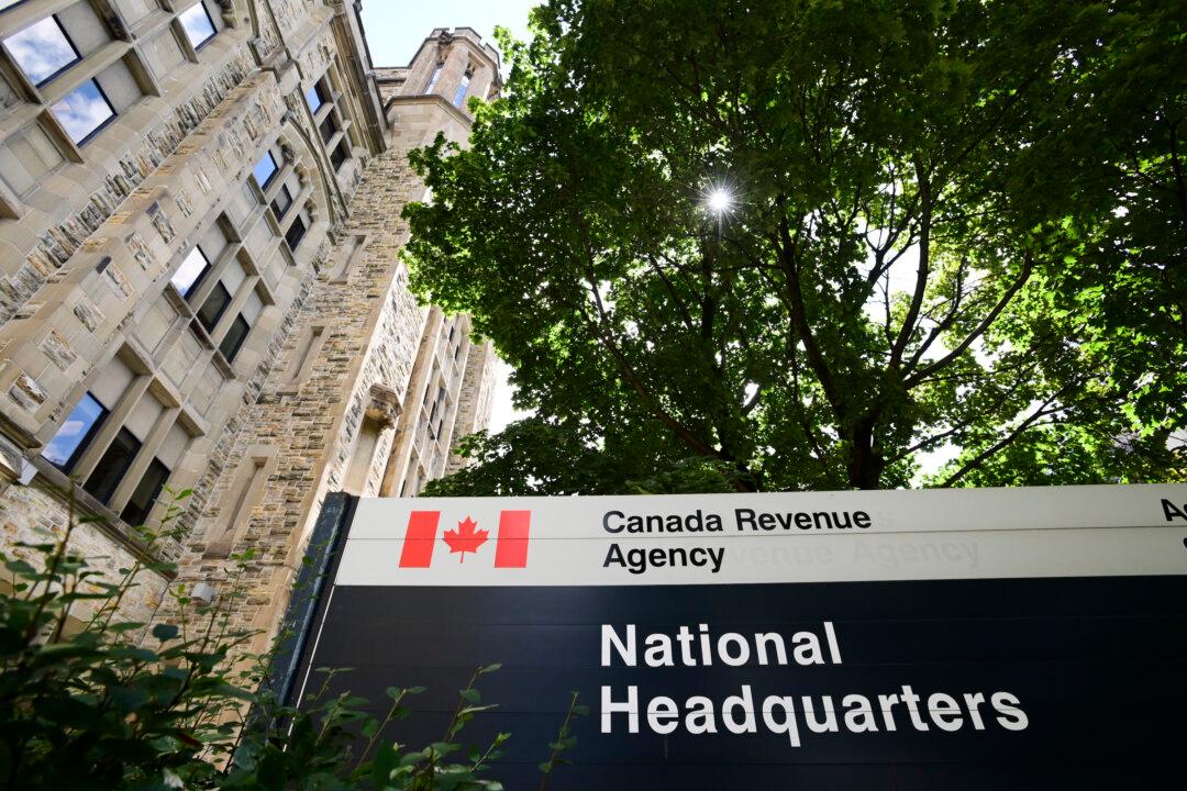 Canadians Need Tax Relief, Say Pundits as Poilievre Highlights Marginal Effective Tax Rate