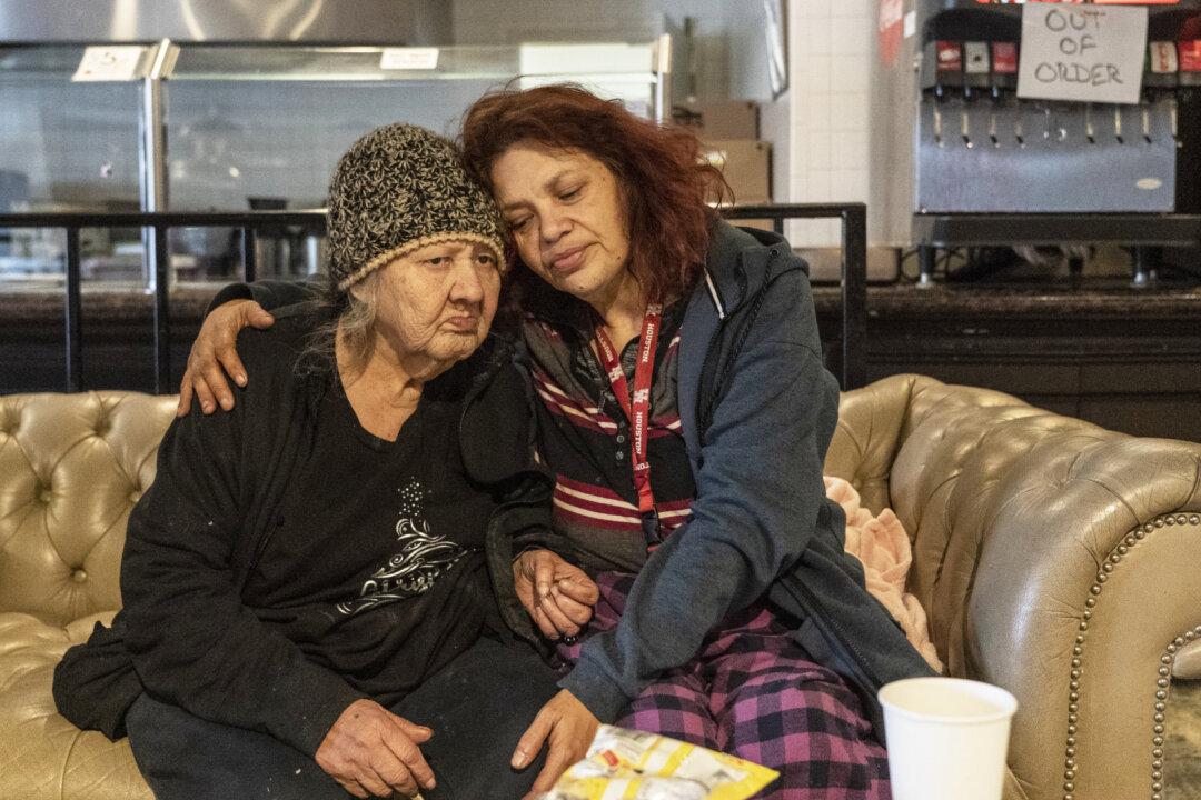 Houston Salesman Converts Stores Into Warming Centers Amid Extreme Cold Weather