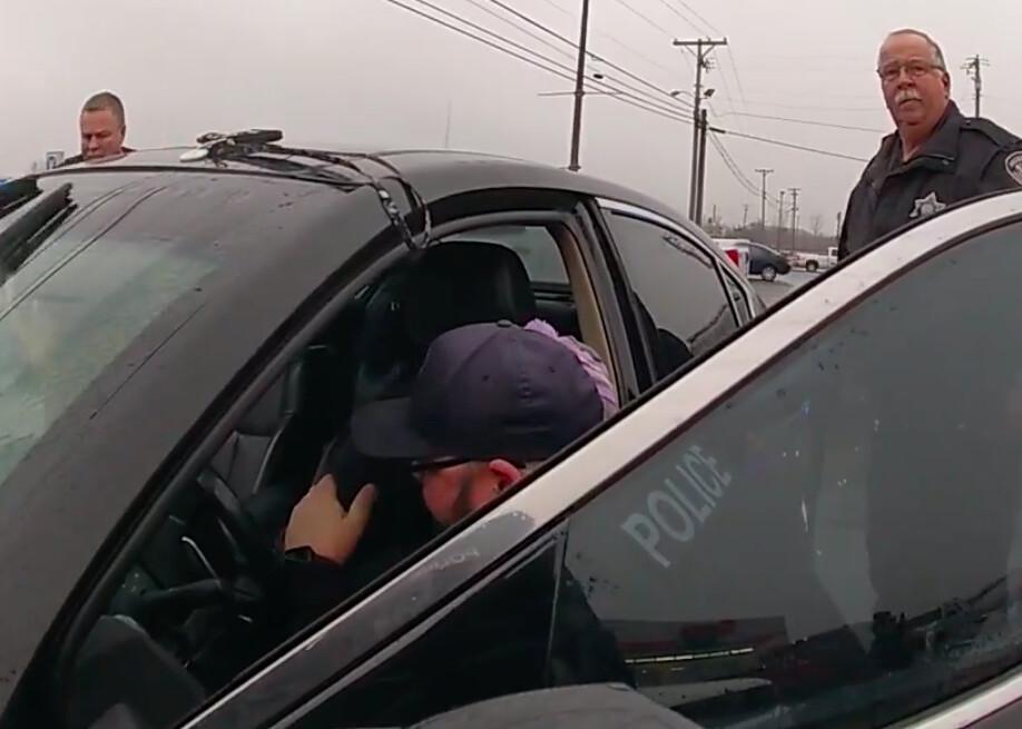 Latrece Curry hugging Chief James Richardson. (Courtesy of <a href="https://hodgenvillepd.com/">Hodgenville Police Department</a>)