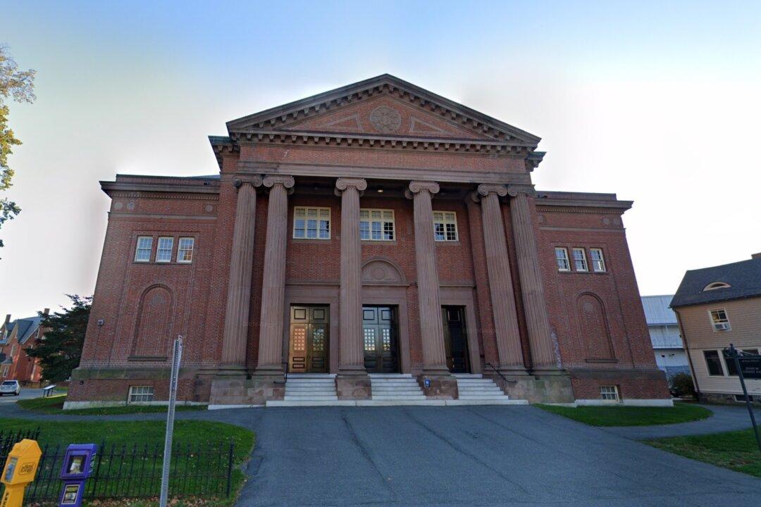 Smith College Ex-staffer Sues Over Anti-White Racism, Ideological Struggle Sessions