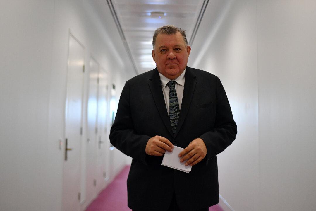 Aussie MP Craig Kelly Quits Liberal Party to Stand by His ‘Conscience’